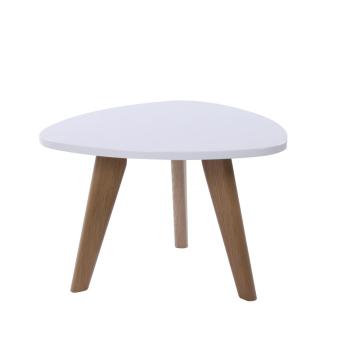 Petites tables basses modernes en bois de forme triangulaire