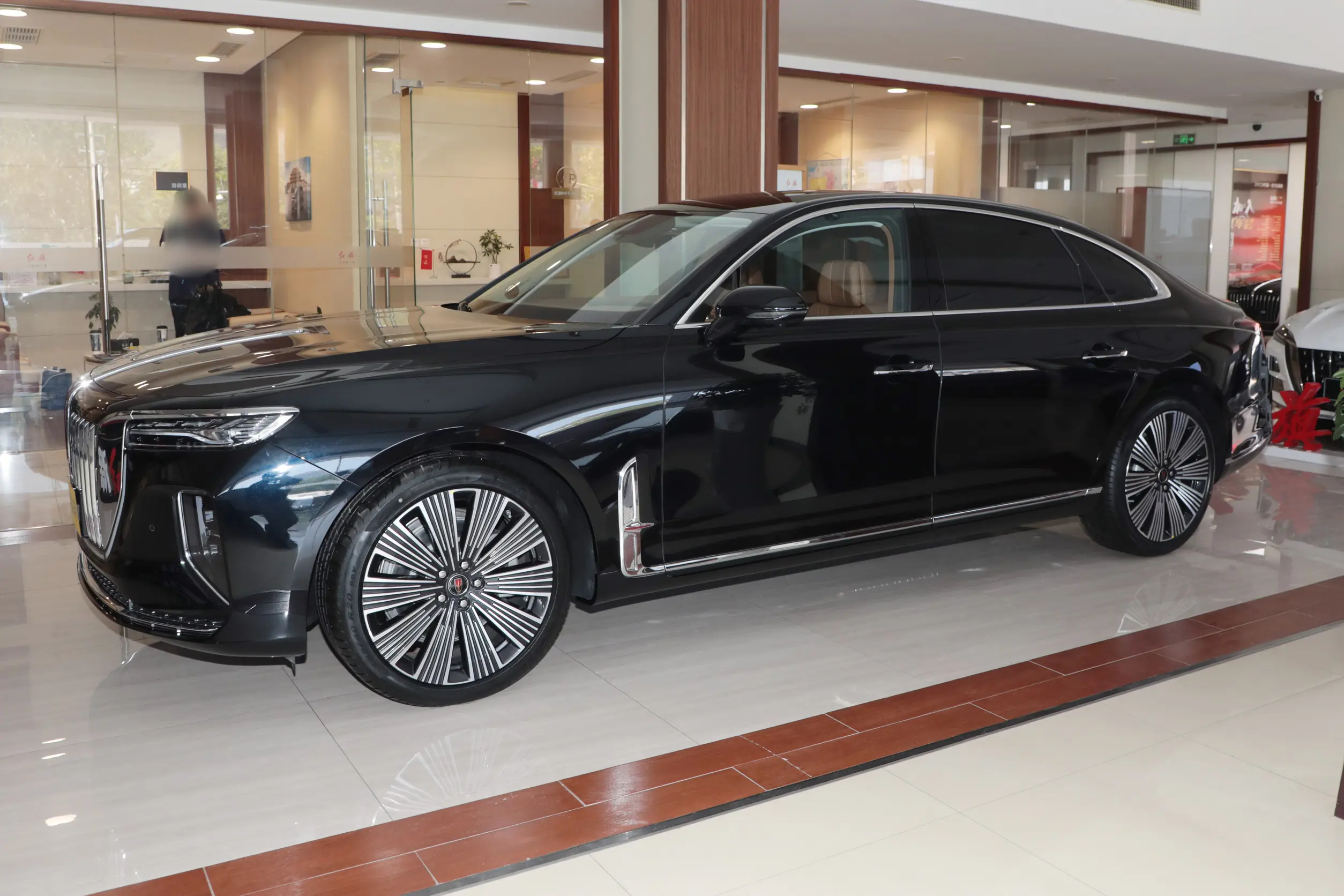 Luxury Business Edition
