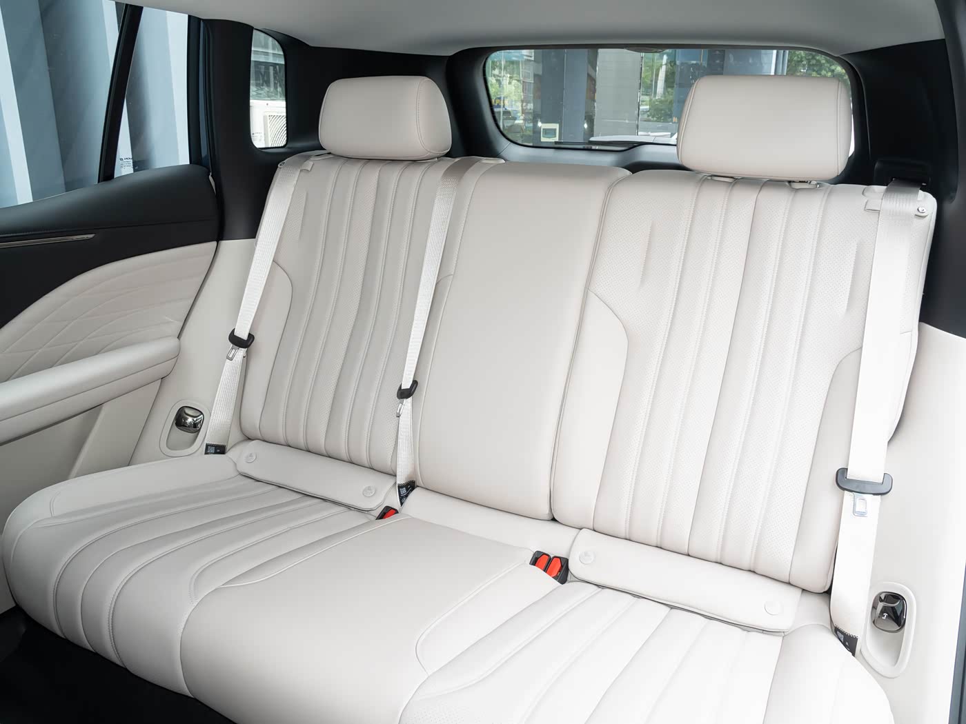 AION V 2026 Tyrannosaurus Smart Luxury Edition