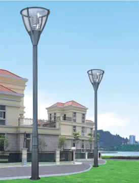 Iron Garden Lamp