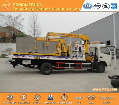 DONGFENG 4X2 wrecker truck with mounted crane