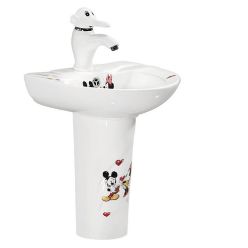 Un precioso lavabo de cerámica de Mickey para niños.