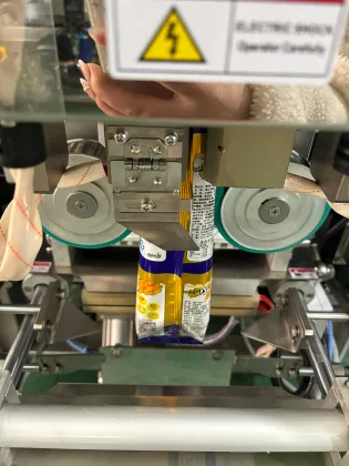 Vffs Fertilizer Seed Sean Grain Packaging Machine