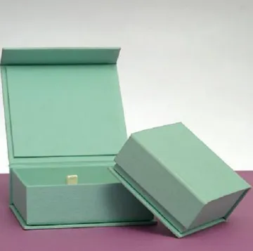 Luxury Custom Chain Bracelet Paper Box with Satin
