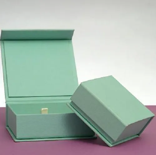 Luxury Custom Chain Bracelet Paper Box with Satin