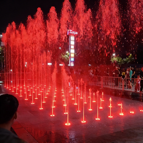 Фонтани мусиқии майдони Dryland