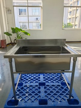 Large single bucket pool