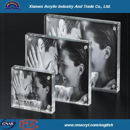Acrylic cube photo frame
