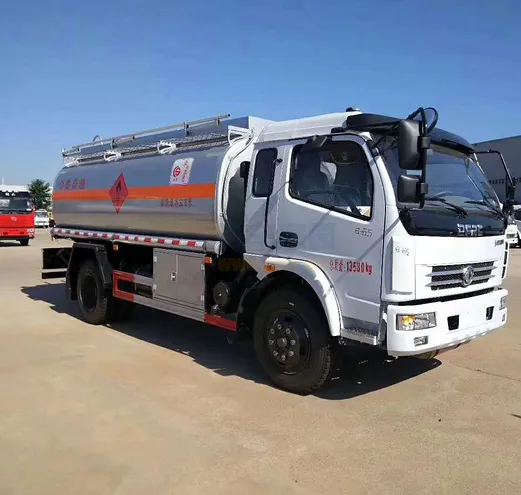 Hot Sale 8 Cubic Meters Dongfeng D7 4x2 Oil Tanker Truck 150Hp Euro 5 For Sale in Kenya
