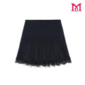 Gama moderna de minifaldas negras