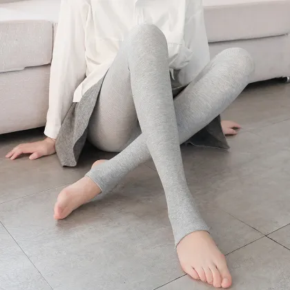 Stepping on one-piece pantyhose to slim down
