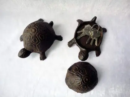 Cast Iron Animal Key Palace