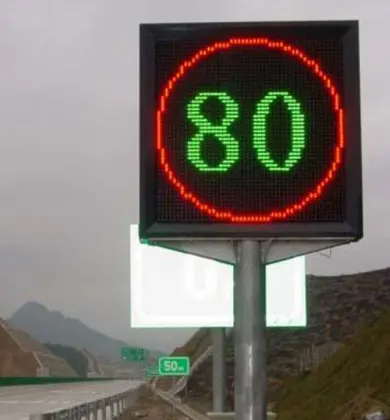 Dynamic LED Display: Outdoor Road Radar Speed Limit Board