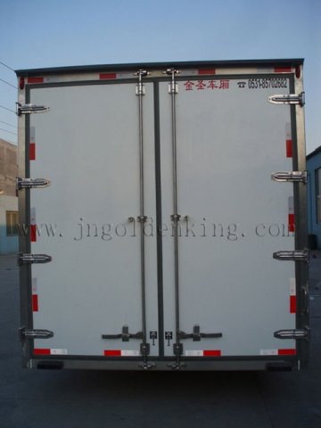 Standard rear door for refrigerated truck body