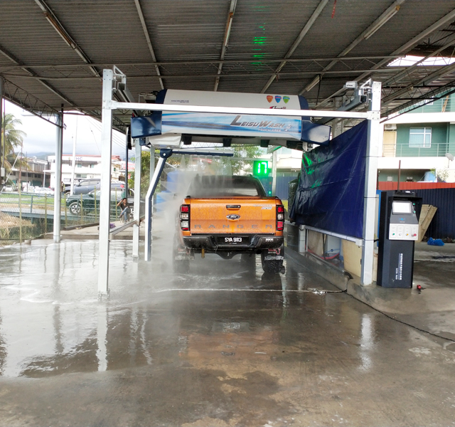 automatic car washing