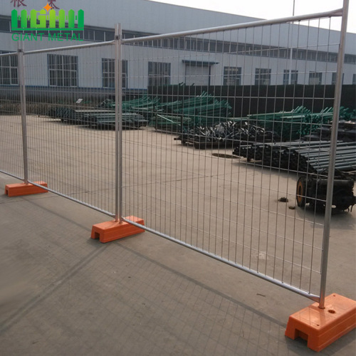 Powder coating galvanized temporary fence