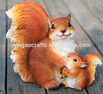 Resin animal sculpture, squirrel mother with child for yard garden decoration