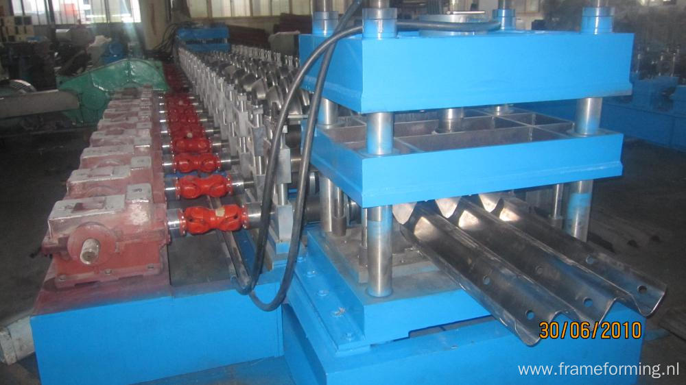 Guard Rail Roll Forming Machine