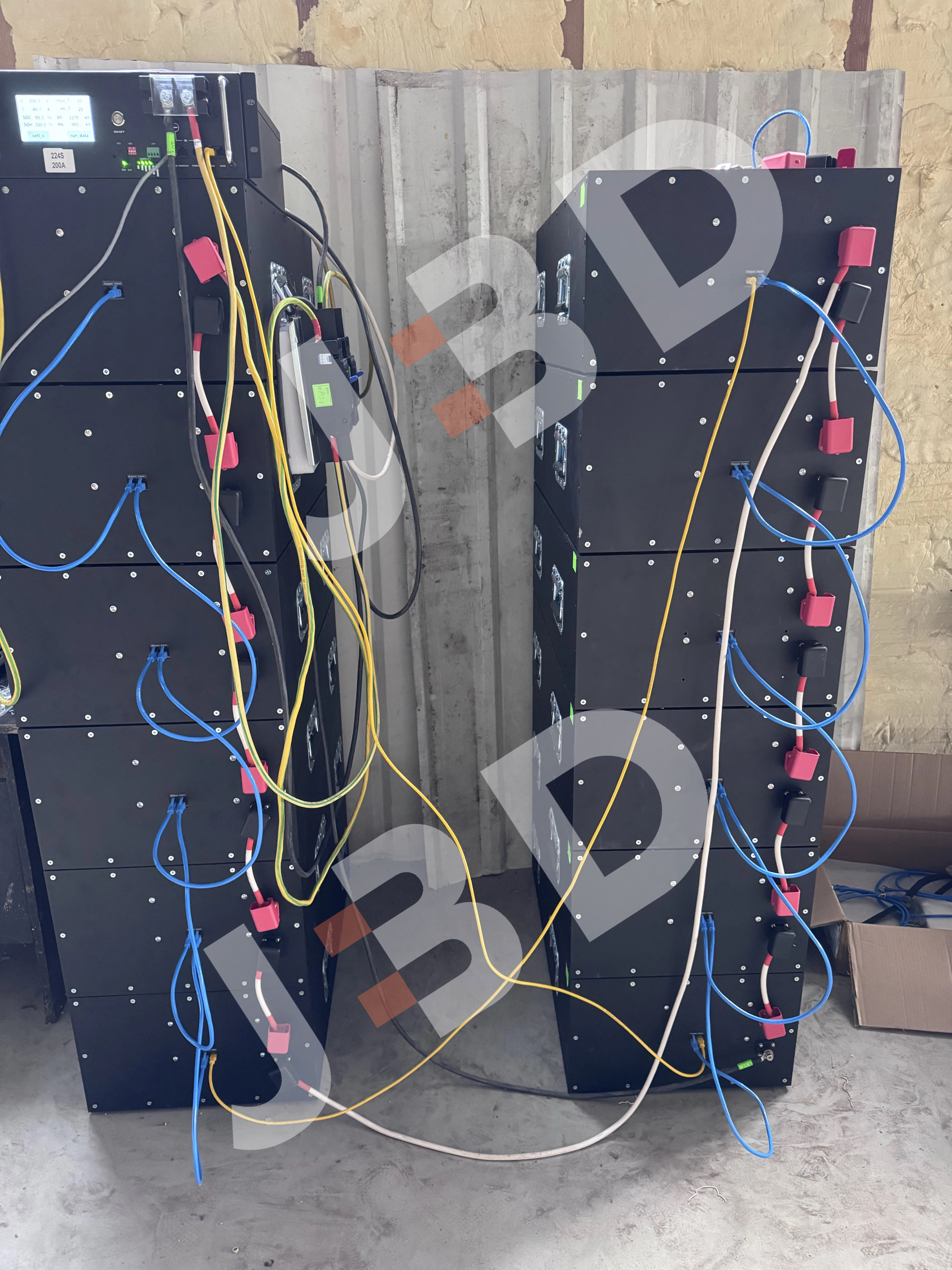 BD HV Master BMS and Series-Connected LiFePO4 Battery