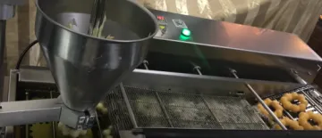 China new innovative mini donut machine maker--- Yufeng