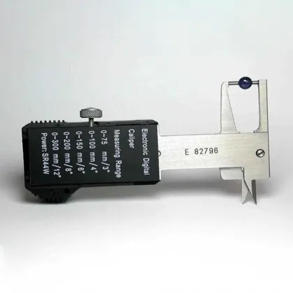 Digital Micrometer Caliper for Precision Gemstone Diameter Measurement