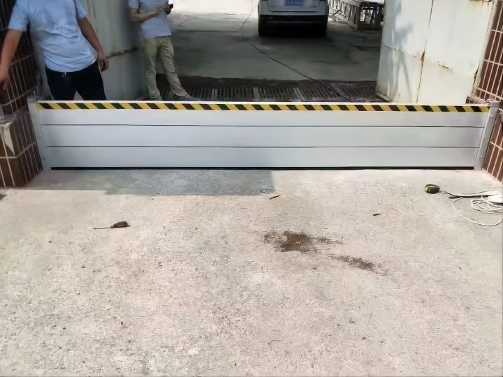 aluminum flood gate