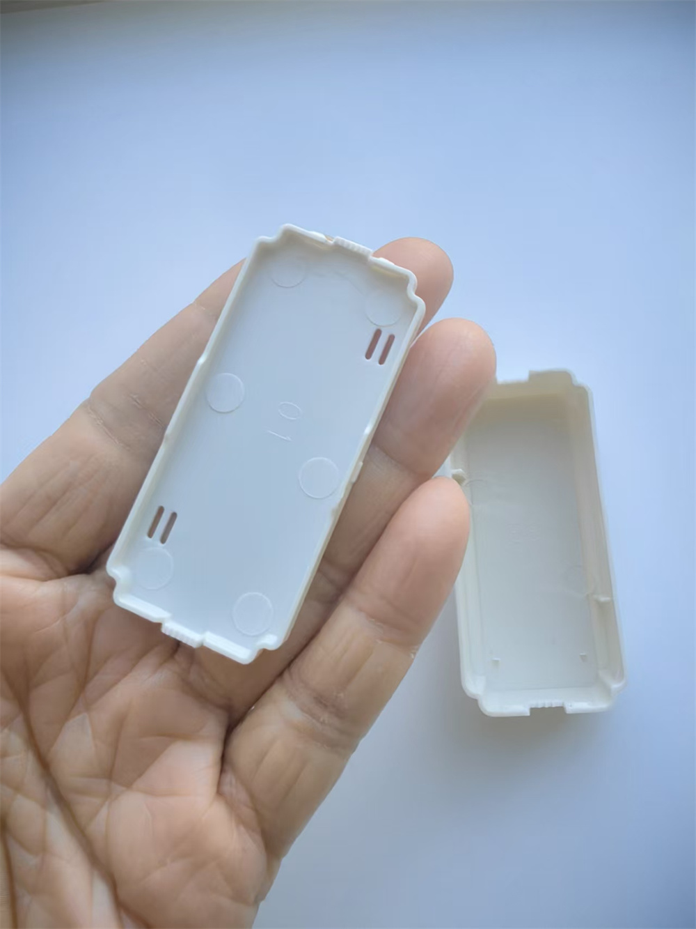 Electrical housing injection molding (3)