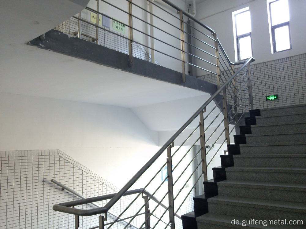 Treppe Handläufe Leitplanken Geländer verzinkte Stahlarbeiten