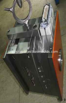 Custom Hot Runner Plastic Injection Mould , Lkm Hasco Dme Mould Base