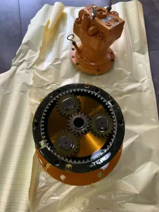 Kobelco 75 Toshiba Series Slewing Motor SG025