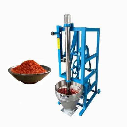 Pounding Chili Noodles and Hammer Crushing Dry Chili Peppers Machine