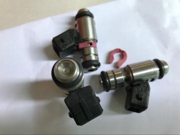 IWP189 with violet band Fuel Injector Shower Style 848 1098 1198 IWP189 28040161A