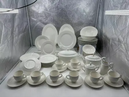 Easy to store ceramic tableware