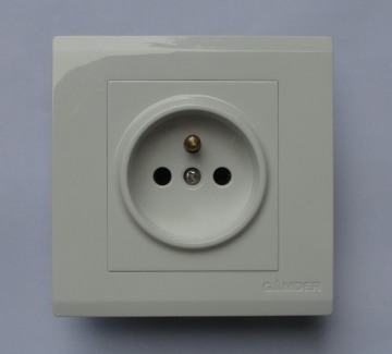 16a 2 Pin + E französischer Sockel