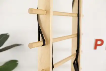 Two-Way Ladder Sliding Wood Pilates Reformers: Equipment for Pilates Studio and Reformer Classes