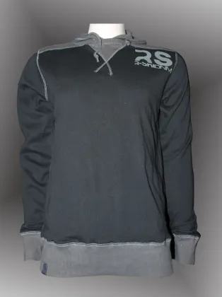 men's long sleeve t-shirt