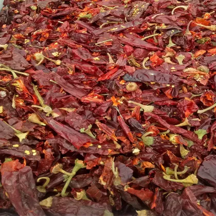 Sweet Dried Paprika whole Pods Cut