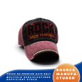 Pertunjukan Rock Menampilkan Topi Bisbol Berpohon yang Dicuci
