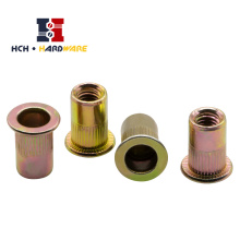 Nuez de remache ciego zinc amarillo