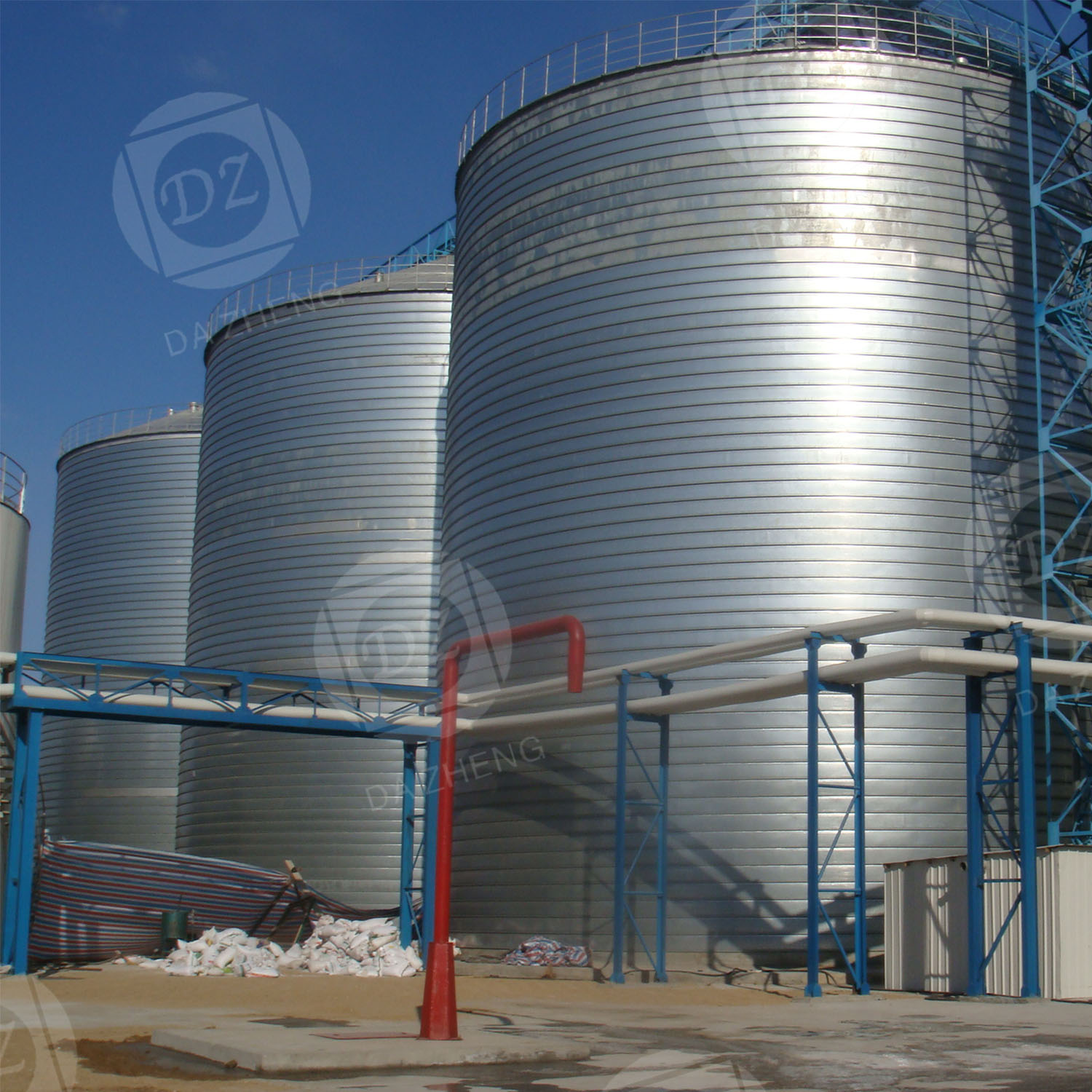 Large steel plate silo for feed manufacturing