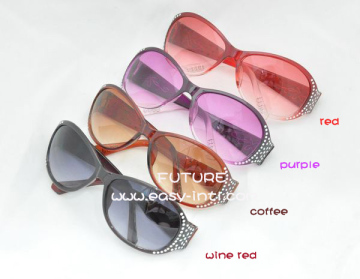 Rhinestones Fashion Sunglasses with Asoorted Colors