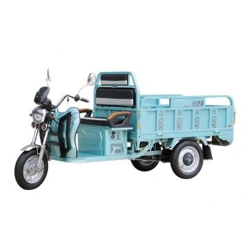Cabine fermée de trois roues Tricycle avec housse en toile de fret - Chine  Trois Wheeler moto, de la cargaison de tricycle