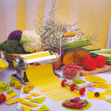 150mm Ravioli Home Dough Roller Equipment For Making Pasta Sheets With Different Thickness