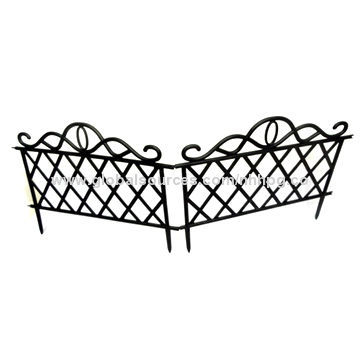 Decorative garden fence, made of PP