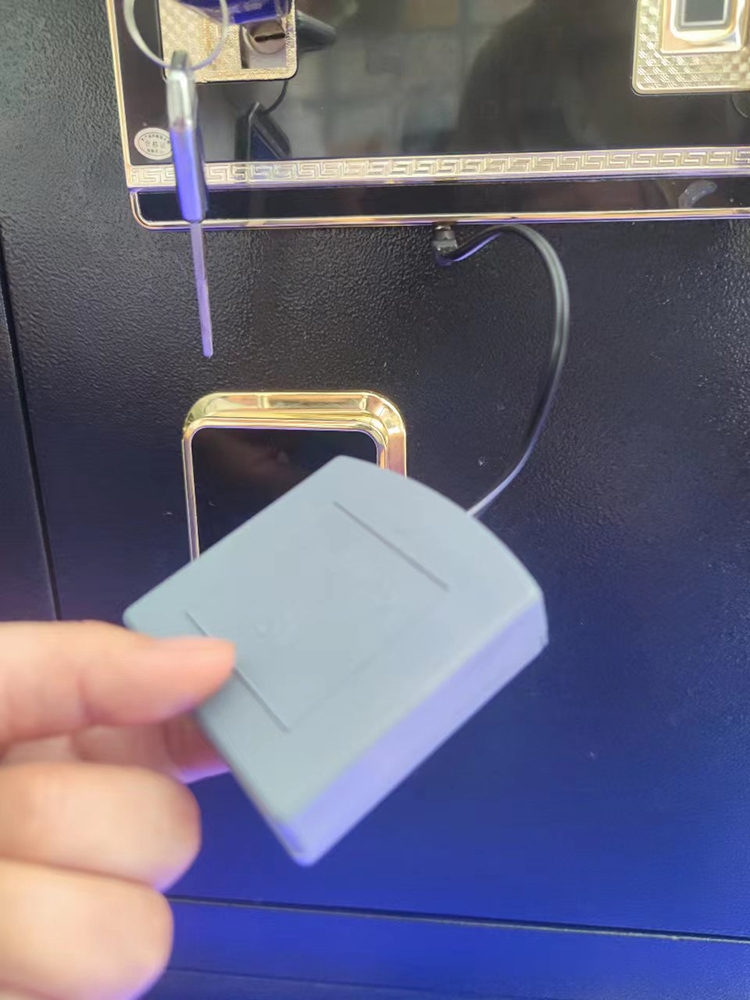 External battery box