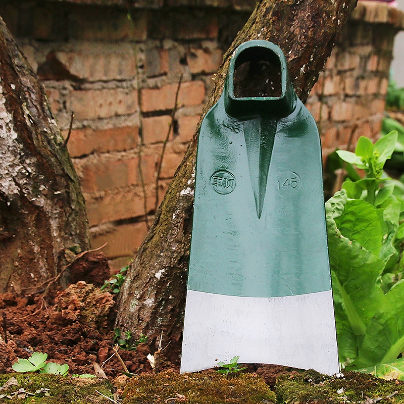 Wholesale Green Digging hoe high quality digging hoe wood Handle Rail steel digging hoe