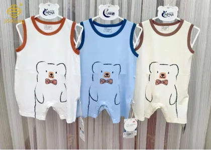 Cute little bear print sleeveless baby jumpsuit