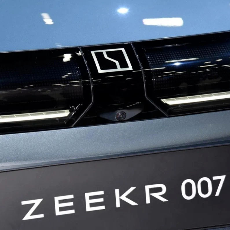 2024 Geely Zeekr 007 Sedan de luxo sofisticado