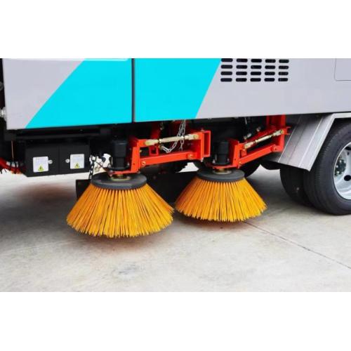 4x2 Steering Cleaning Closed Powered Road Sweeper Truck