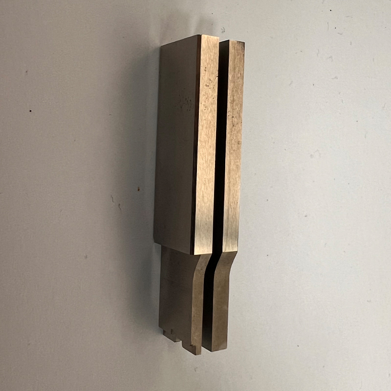 Custom Mold Components Machining